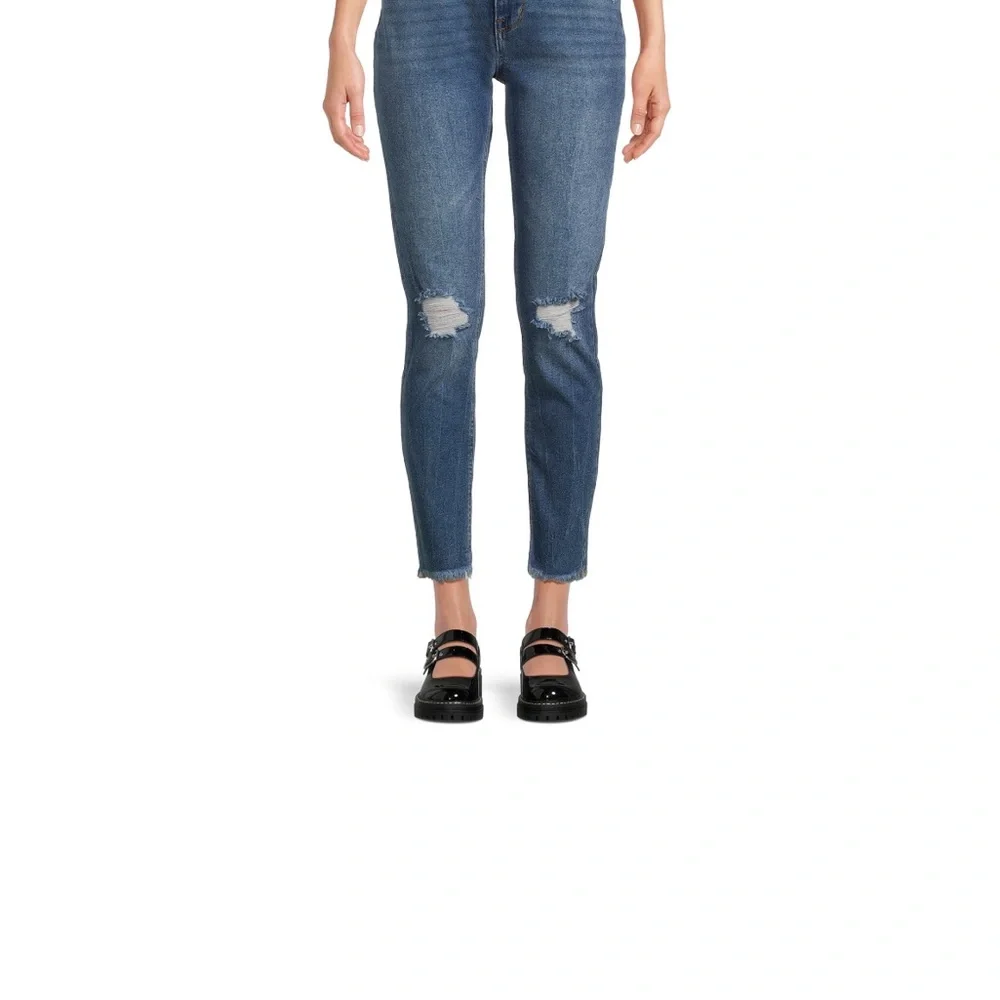No Boundaries Juniors High Rise‎ Mom Jeans